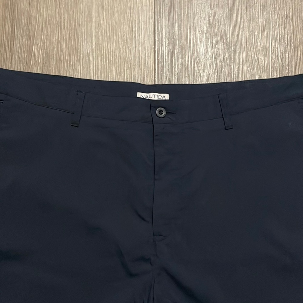 Nautica Flat front shorts | size 42 | zipper back pocket